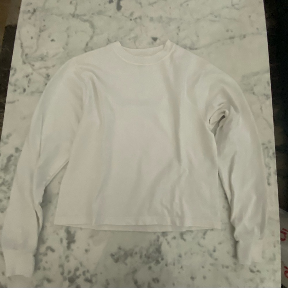 Brandy Melville sweater EUC